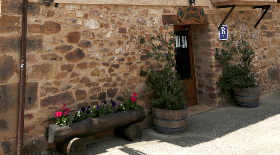 MESÓN LOS ACEBOS MESÓN LOS ACEBOS